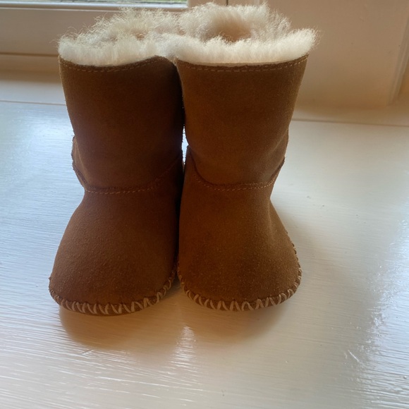Baby Uggs - Picture 5 of 6